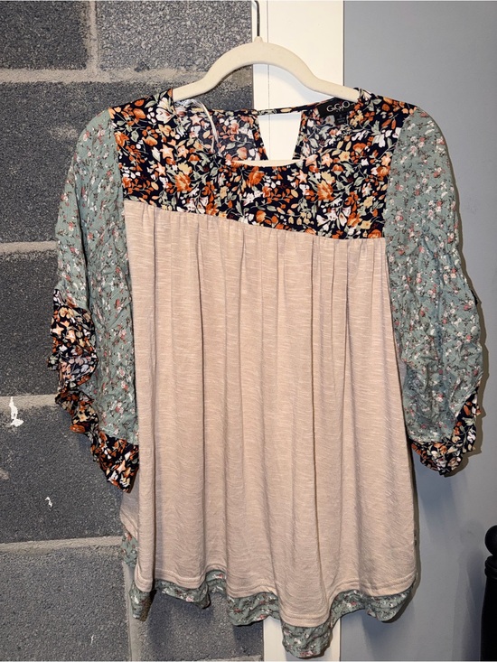 Gigio Tops - Gigio Blushr Panel Tunic with Sage and Black Floral Accents